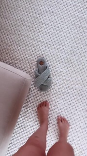 Juliette feet photo thumbnail