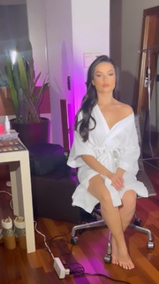 Juliette feet photo thumbnail