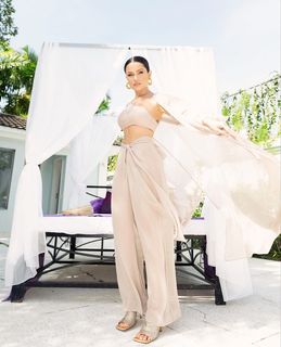 Juliette feet photo thumbnail