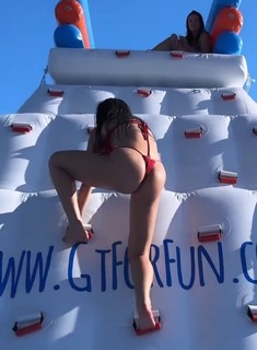 Juliette feet photo thumbnail