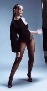 Juliette feet photo thumbnail