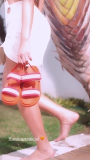 Juliette feet photo thumbnail