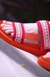Juliette feet photo thumbnail