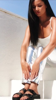 Juliette feet photo thumbnail