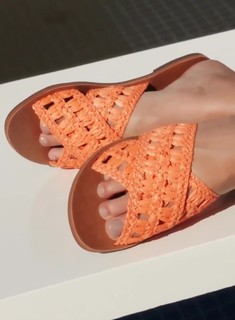 Juliette feet photo thumbnail