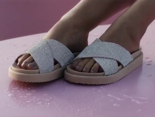 Juliette feet photo thumbnail