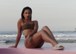 Juliette feet photo thumbnail