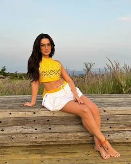 Juliette feet photo thumbnail