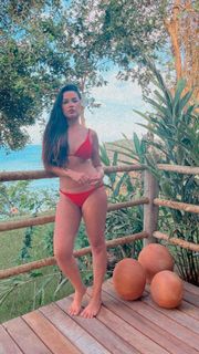 Juliette feet photo thumbnail