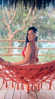 Juliette feet photo thumbnail