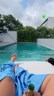 Juliette feet photo thumbnail