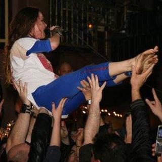 Juliette Lewis feet photo thumbnail