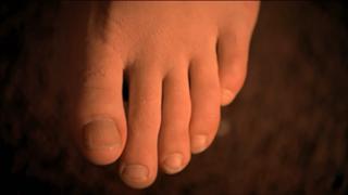 Juliette Lewis feet photo thumbnail