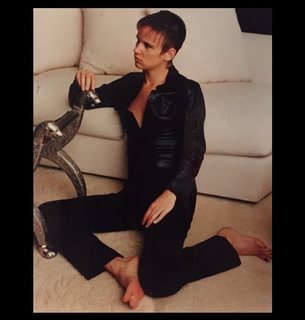 Juliette Lewis feet photo thumbnail