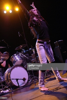 Juliette Lewis feet photo thumbnail