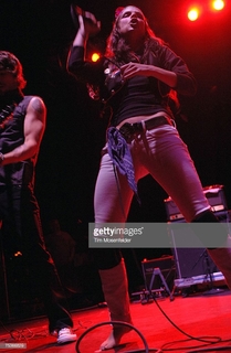 Juliette Lewis feet photo thumbnail