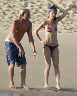 Juliette Lewis feet photo thumbnail