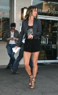 Juliette Lewis feet photo thumbnail