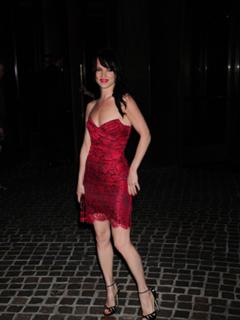 Juliette Lewis feet photo thumbnail