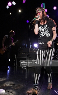 Juliette Lewis feet photo thumbnail