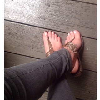 Juliette Pardau feet photo 2
