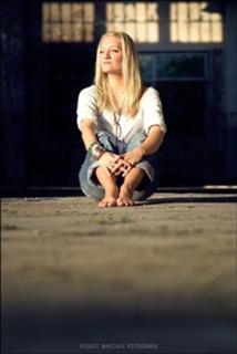 Juliette Schoppmann feet photo thumbnail