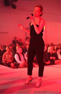 Juliette Schoppmann feet photo thumbnail