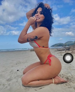 Jully Poca feet photo 15