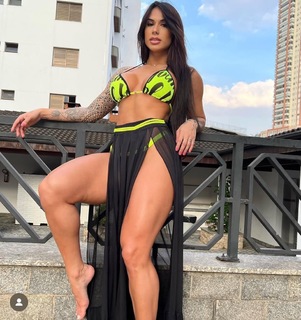 Jully Poca feet photo 14