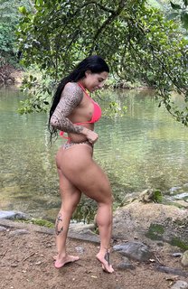 Jully Poca feet photo 10