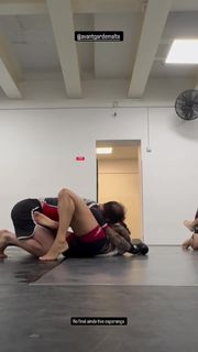 Jully Poca feet photo 9