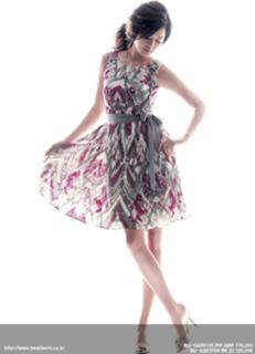 Jun Ji-hyun feet photo thumbnail