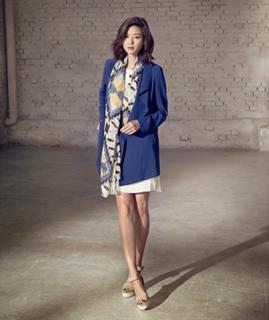 Jun Ji-hyun feet photo thumbnail
