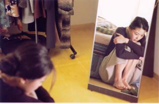 Jun Ji-hyun feet photo thumbnail