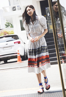 Jun Ji-hyun feet photo thumbnail