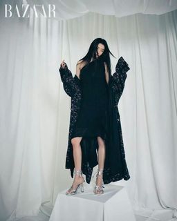 Jun Ji-hyun feet photo 16
