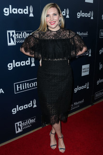 June Diane Raphael feet photo thumbnail