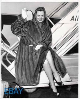June Lockhart feet photo 1