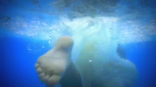 June Nicole Lapine feet photo thumbnail