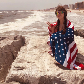 June Nicole Lapine feet photo thumbnail