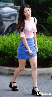Jung Chae-yeon feet photo 1