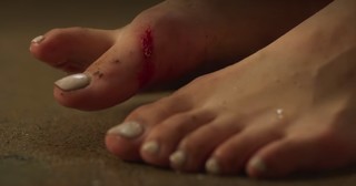 Jung Chae-yeon feet photo 19