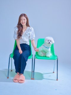 Jung Chae-yeon feet photo 5