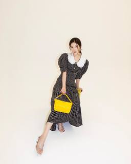 Jung Chae-yeon feet photo 8