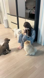 Jung Chae-yeon feet photo 16