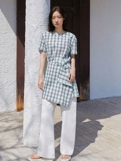 Jung Chae-yeon feet photo 9