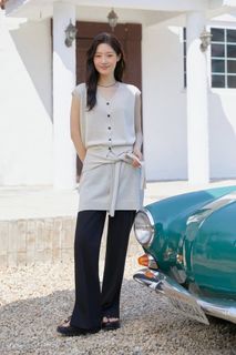Jung Chae-yeon feet photo 5