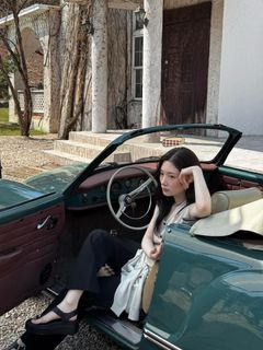 Jung Chae-yeon feet photo 4
