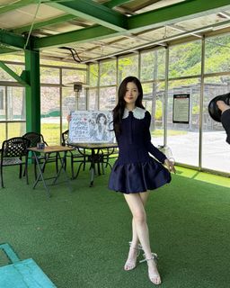 Jung Chae-yeon feet photo 2