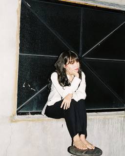 Jung Eun-ji feet photo 15